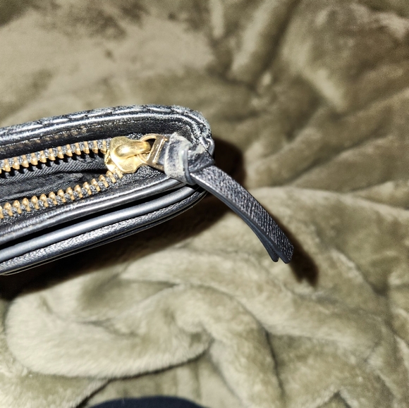 Authentic tory burch clutch - Picture 11 of 13